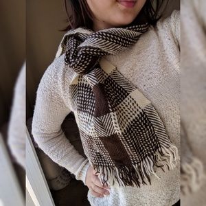 ❌SOLD Avoka The Mill 100% alpaca scarf❌